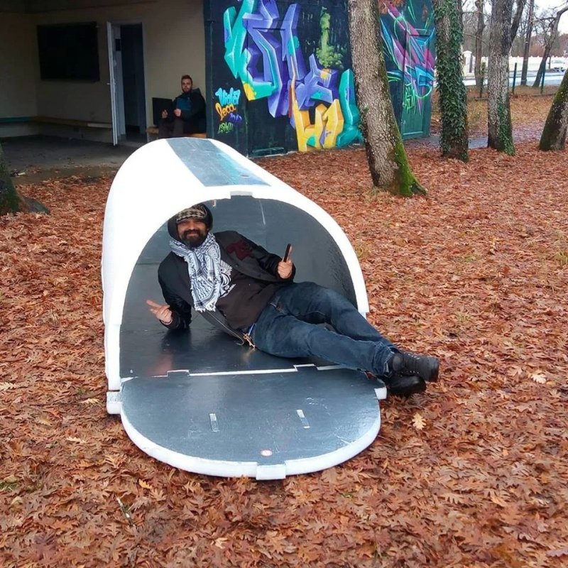 Evsiz Barınağı - Homeless Iglou